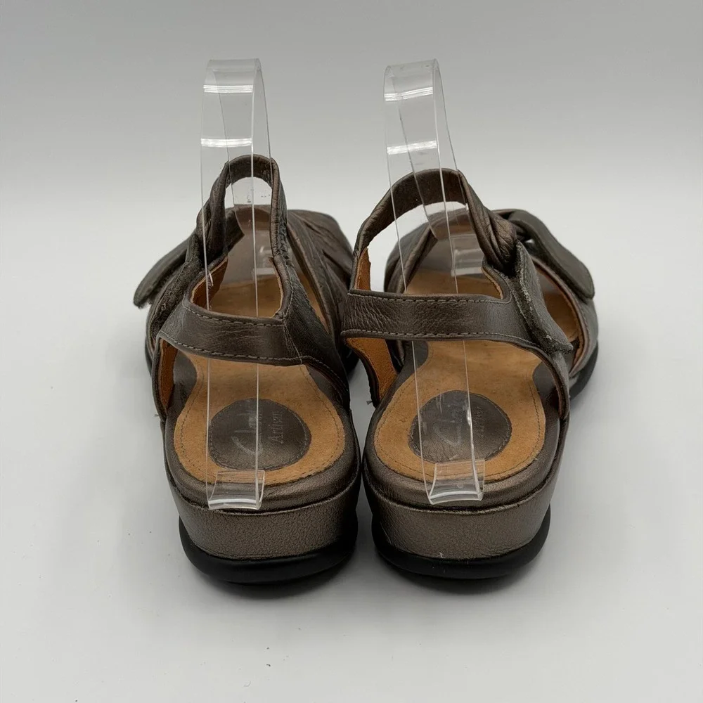 Clarks Artisan Sandals Womens 5.5M Bronze Metallic Leather Strappy Chic Comfort